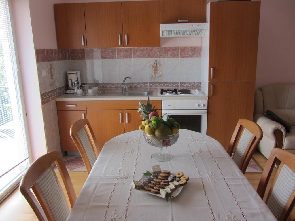 Apartments Dilja Malinska Room photo