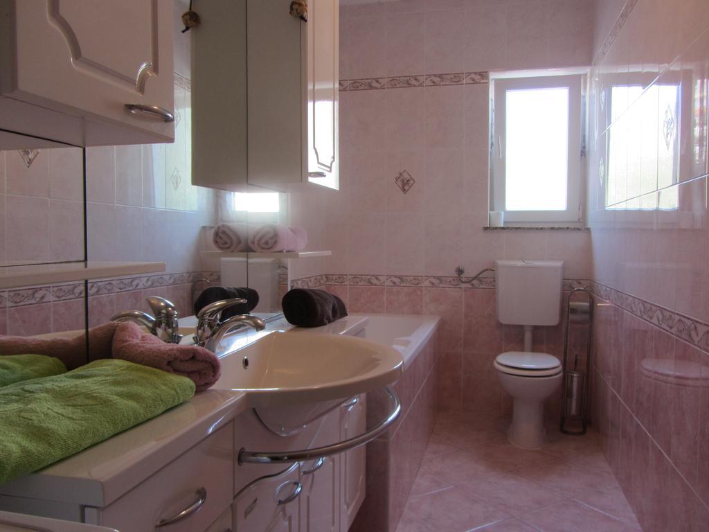 Apartments Dilja Malinska Room photo